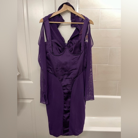 ✨House of CB Talika Dress ✨ (read description before buying) - Picture 2 of 4